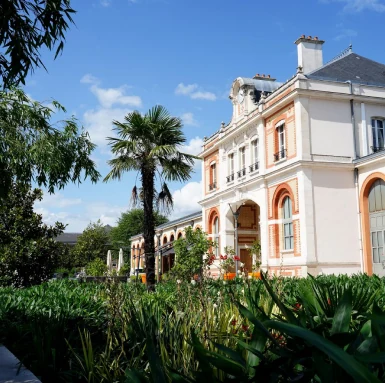 Villa et jardin a Vichy